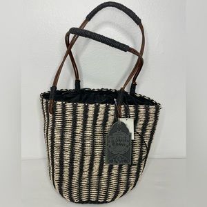 Francesca’s straw woven bag NWT